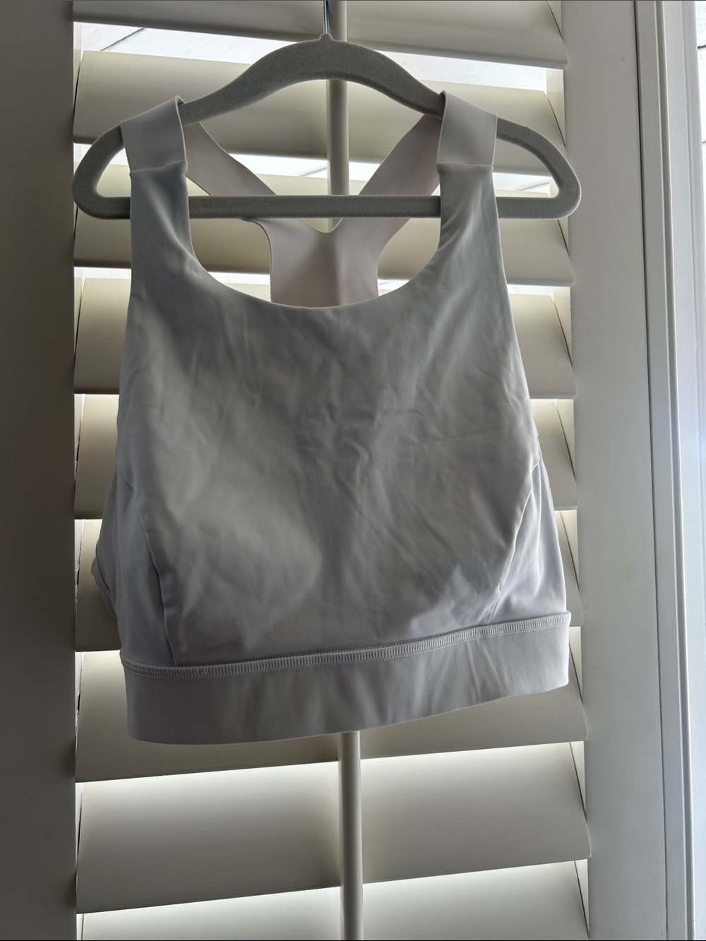 lululemon athletica White Racerback Sports Bra size 8